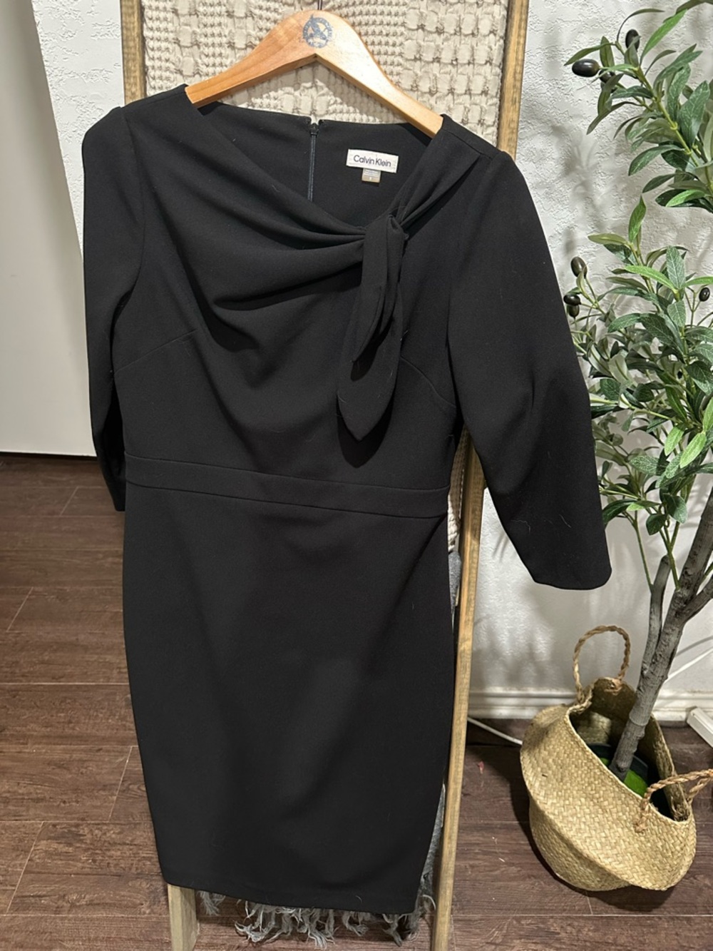 Calvin Klein Black Three-Quarter Sleeve Tie-Neck Sheath Dress